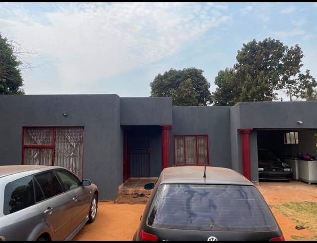 3 BEDROOM HOUSE FOR SALE IN MOKOPANE RURAL